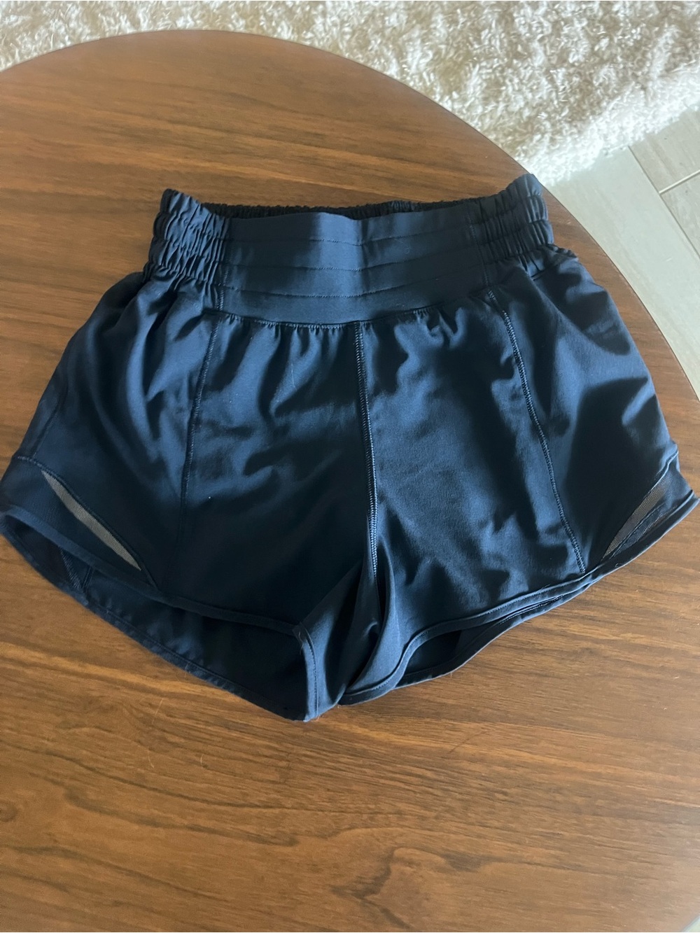 Barely worn Lululemon Hotty Hot - Picture 2 of 4